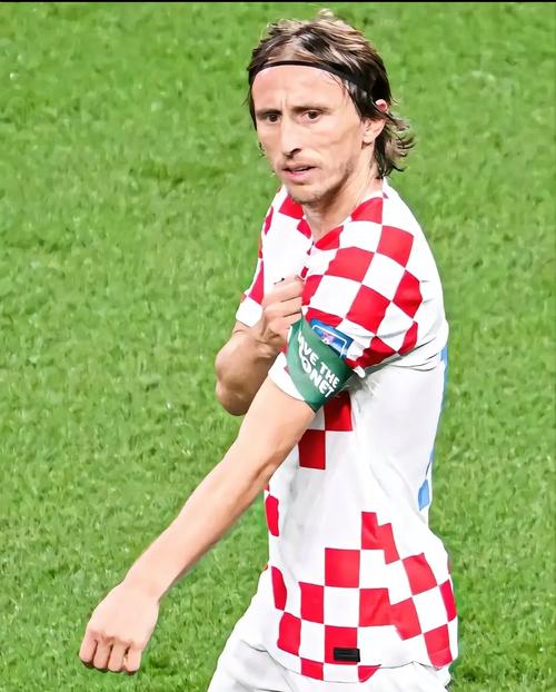 意媒：与德佬对话后孔蒂已得到必要的保证，将留任至赛季结束